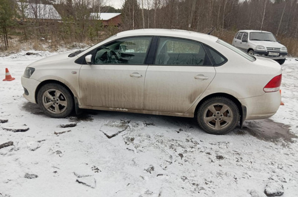 Сбил сам себя. Тагильскаяя Госавтоинспекция ищет очевидцев необычного ДТП Сбил сам себя. Тагильскаяя Госавтоинспекция ищет очевидцев необычного ДТП
