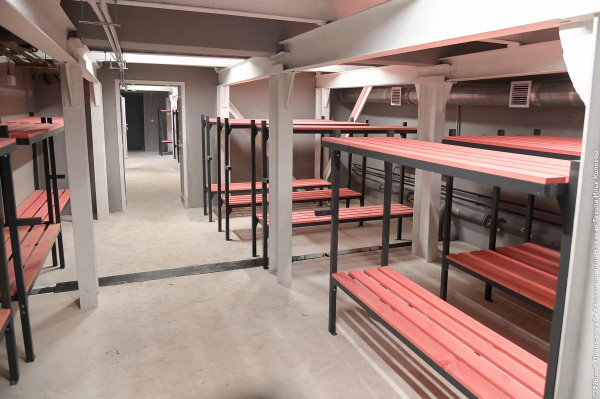 «Хочешь мира — готовься к войне». Владислав Пинаев и Вадим Раудштейн проверили отремонтированные бомбоубежища в Нижнем Тагиле