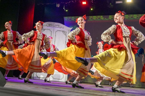 Хореографический ансамбль «Родничок» нижнетагильского ДК «Юбилейный» удостоен звания «Заслуженный коллектив народного творчества»