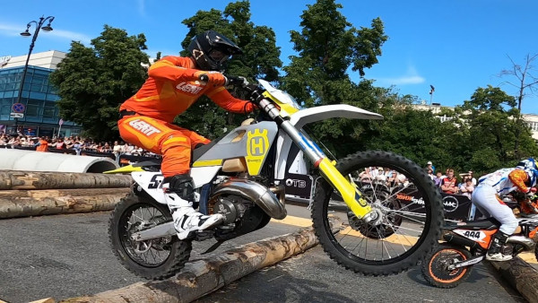 Общественники и автолюбители Нижнего Тагила не поддержали идею Владислава Пинаева провести соревнования по эндуро-кроссу на проспекте Ленина в День города