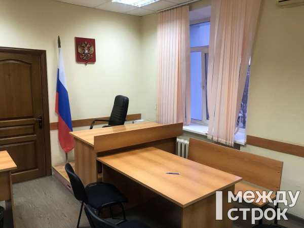 Суд в Нижнем Тагиле отправил за решётку дебошира, избившего сотрудников ДПС около караоке-бара