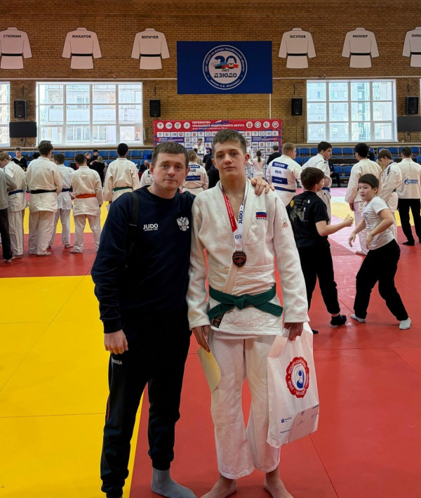 Тагильчанин Владимир Шевель завоевал бронзовую медаль первенства Уральского федерального округа по дзюдо Тагильчанин Владимир Шевель завоевал бронзовую медаль первенства Уральского федерального округа по дзюдо