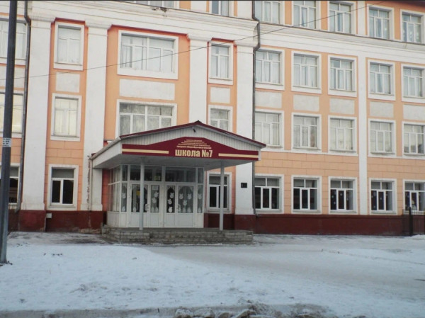 В Нижнем Тагиле из-за разборок двух учеников в школе № 7 пришлось вызывать полицию