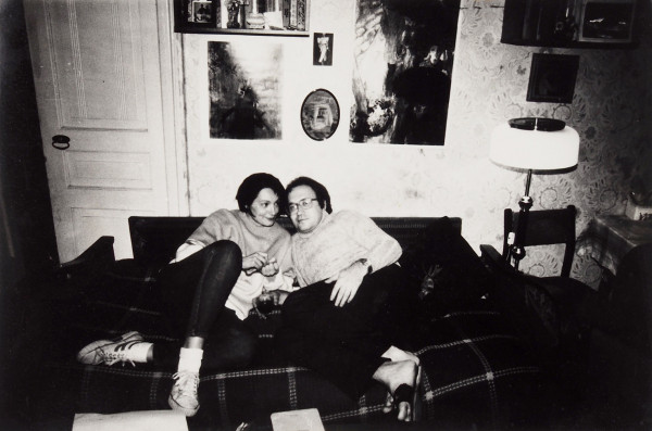 Архивные фотографии и документы звёзд уральского рока продали с аукциона