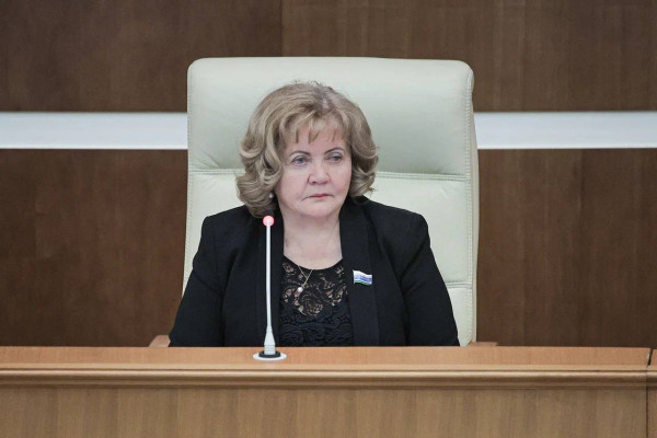 Спикер Заксобрания Людмила Бабушкина: на заседании регионального парламента принят пакет социальных законов 