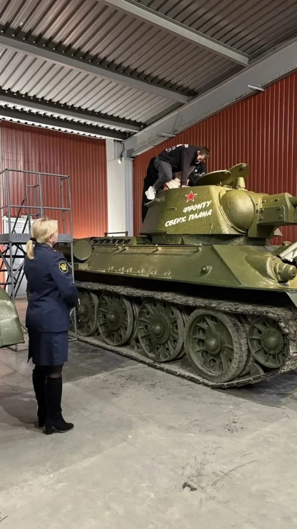 В Нижнем Тагиле малолетним преступникам провели экскурсию в музее «Уралвагонзавода» В Нижнем Тагиле малолетним преступникам провели экскурсию в музее «Уралвагонзавода»