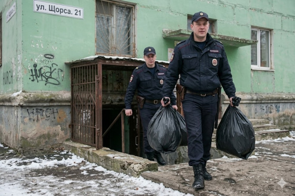 В Нижнем Тагиле в затопленном подвале пятиэтажки обнаружен полуразложившийся труп В Нижнем Тагиле в затопленном подвале пятиэтажки обнаружен полуразложившийся труп