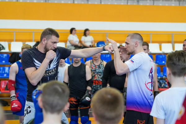 Чемпионы мира и Европы по спортивным единоборствам провели открытую тренировку в Нижнем Тагиле