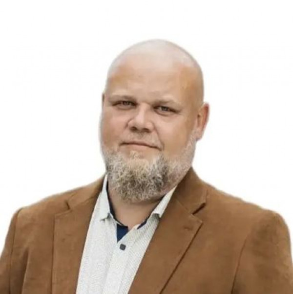 На праймериз «Единой России» по выборам в Госдуму по Нижнетагильскому одномандатному избирательному округу № 172 зарегистрировался первый участник СВО