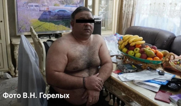 Свердловские силовики задержали банду брачных аферистов, которые крали деньги у бойцов СВО
