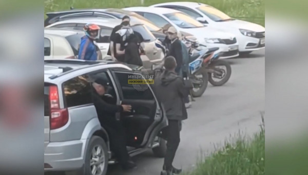 Бастрыкин поручил возбудить уголовное дело после потасовки между мужчиной и питбайкером в Нижнем Тагиле Бастрыкин поручил возбудить уголовное дело после потасовки между мужчиной и питбайкером в Нижнем Тагиле