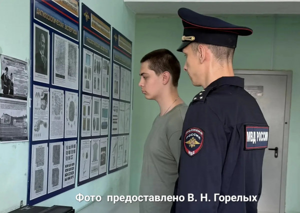 «Раскаялся, едва сдерживая слёзы». В Нижнем Тагиле задержали студента, заказавшего пиццу на имя Адольфа Гитлера «Раскаялся, едва сдерживая слёзы». В Нижнем Тагиле задержали студента, заказавшего пиццу на имя Адольфа Гитлера