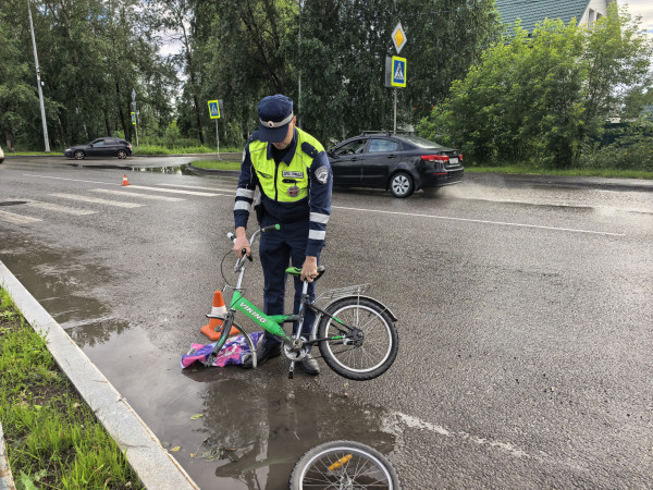 В Нижнем Тагиле сбили ребёнка на велосипеде, который внезапно выехал на дорогу