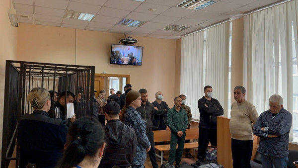 Суд в Нижнем Тагиле вынес приговор 26-летнему главарю и членам банды вымогателей Суд в Нижнем Тагиле вынес приговор 26-летнему главарю и членам банды вымогателей