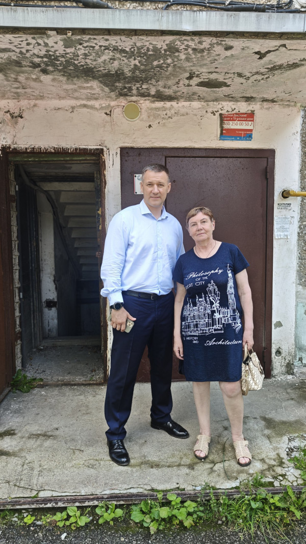 «Комаров стало значительно меньше, вони нет». Депутат ЗакСО Алексей Свалов рассказал о ситуации с затоплением подвалов в домах на Ленинградском проспекте в Нижнем Тагиле «Комаров стало значительно меньше, вони нет». Депутат ЗакСО Алексей Свалов рассказал о ситуации с затоплением подвалов в домах на Ленинградском проспекте в Нижнем Тагиле
