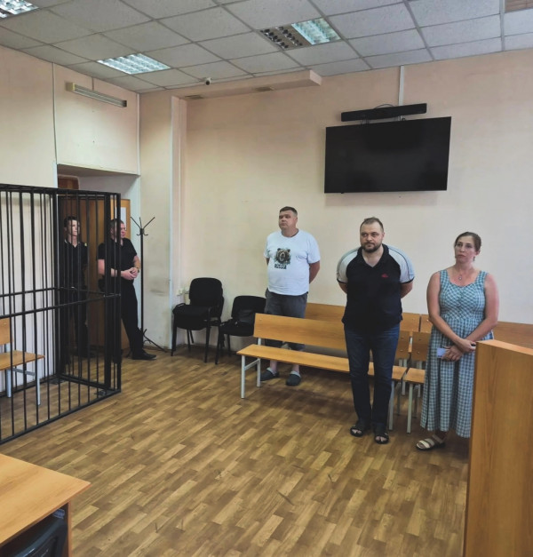 В Нижнем Тагиле директор управляющей компании и его жена украли почти 2,5 млн рублей у собственников квартир под видом капремонта дома