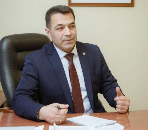 Экс-главу антикоррупционного департамента Свердловской области задержали по делу о взятке в 9 млн рублей Экс-главу антикоррупционного департамента Свердловской области задержали по делу о взятке в 9 млн рублей