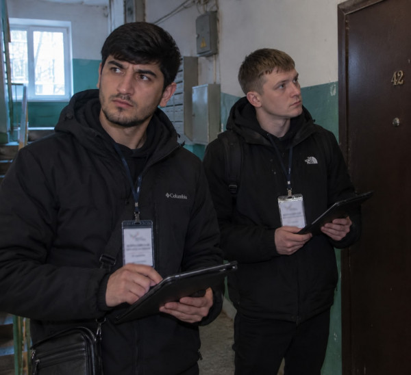 Вас устраивает качество воды? В домах Нижнего Тагила подозрительные молодые люди проводят странный опрос Вас устраивает качество воды? В домах Нижнего Тагила подозрительные молодые люди проводят странный опрос