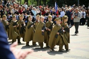 В Пятигорске прошёл парад дошкольных войск (ФОТО)