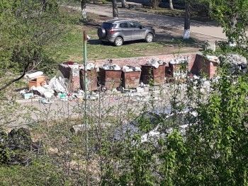 Жители Нижнего Тагила снова жалуются на невывоз мусора в майские праздники