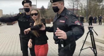 В Красноярске полиция задержала участников митинга против режима изоляции