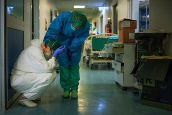 С начала эпидемии в Свердловской области коронавирусом заразились 11 врачей