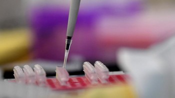 Минздрав анонсировал начало клинических испытаний препаратов от коронавируса в июле
