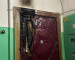 Неизвестные подожгли входную дверь в пятиэтажке на улице Пархоменко в Нижнем Тагиле