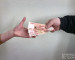 18-летний парень из Нижнего Тагила со своей 17-летней подругой взломали сейф и украли валюту и драгоценности на 3 млн рублей