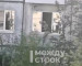 «Помогите, пожалуйста, меня просто убьют сейчас». Неадекватный мужчина устроил переполох во дворе в центре Нижнего Тагила (ВИДЕО)