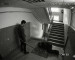В Нижнем Тагиле 20-летний парень до полусмерти избил спящего в подъезде мужчину