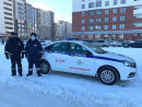 «Ждала автобус около часа». В Екатеринбурге полицейские подобрали на остановке замерзающую 8-летнюю девочку и отвезли домой «Ждала автобус около часа». В Екатеринбурге полицейские подобрали на остановке замерзающую 8-летнюю девочку и отвезли домой
