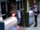 Пьяный тагильчанин разбил дверь выхода на посадку в аэропорту Кольцово