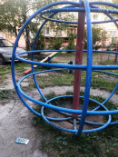 В Нижнем Тагиле четырёхлетний мальчик получил тяжёлую травму, катаясь на «советской» карусели