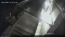 В Нижнем Тагиле пьяный мужчина за одну ночь разбил витрины двух магазинов и одного кафе (ВИДЕО)