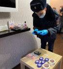 В Нижнем Тагиле полицейские задержали 17-летнюю девушку за сбыт наркотиков
