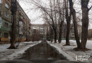 «Приходится плыть либо лавировать по “минам”». Редакция АН «Между строк» вместе с читателями составила топ-10 весенних луж Нижнего Тагила