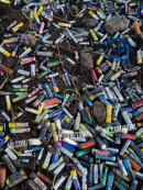 Тагильский ТЦ «Лента» показал видео с похищением батареек, но воришки пока не установлены