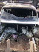 В Нижнем Тагиле автомобилист решил отремонтировать «Волгу» и спалил её