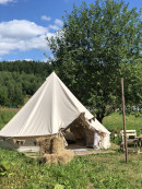 Создательница глэмпинга «Ёква» рассказала, как решилась изменить жизнь на 180 градусов и открыть своё дело в лесной глуши 