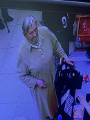 В Нижнем Тагиле пенсионерка забрала себе чужой кошелёк. Теперь её ищет полиция (ВИДЕО)