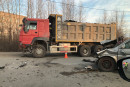 В Нижнем Тагиле легковушка вылетела на встречку и врезалась в грузовик