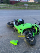 В Нижнем Тагиле в ДТП на Уральском проспекте пострадал байкер 