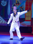 В Нижнем Тагиле 15-летний подросток выпал из окна многоэтажки В Нижнем Тагиле 15-летний подросток выпал из окна многоэтажки