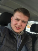 «Не раздумывая принял решение идти в дом». В Нижнем Тагиле молодой парень, случайно оказавшийся рядом с горевшим домом, спас человека из пожара