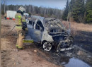 В селе под Нижнем Тагилом на ходу внезапно загорелся автомобиль