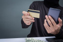 Обманутой телефонными мошенниками семье удалось через суд отменить кредит на 200 тысяч рублей