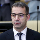 «Кумовство, отсутствие контроля, произвол прокатных организаций». Актёр и депутат Госдумы Дмитрий Певцов рассказал АН «Между строк» о трёх главных проблемах современного российского кино 