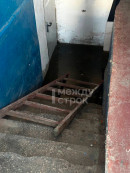 В Нижнем Тагиле нечистоты затопили подвал многоквартирного дома на улице Карла Маркса