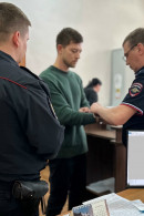 В Нижнем Тагиле вынесли приговор сотруднику исправительной колонии за доставку заключённым флешек и парфюма